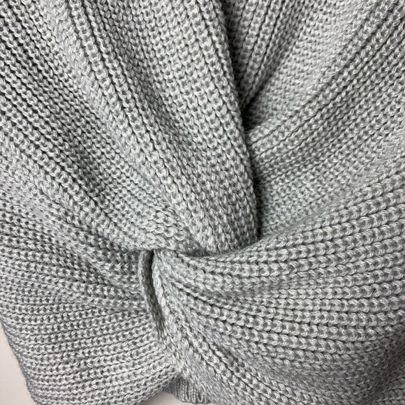 grey knot sweater - Picture 2 of 4